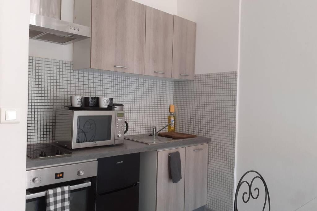 Coeur De Ville Au 1Er 66M2, Vu Sur La Place Gap Exteriör bild